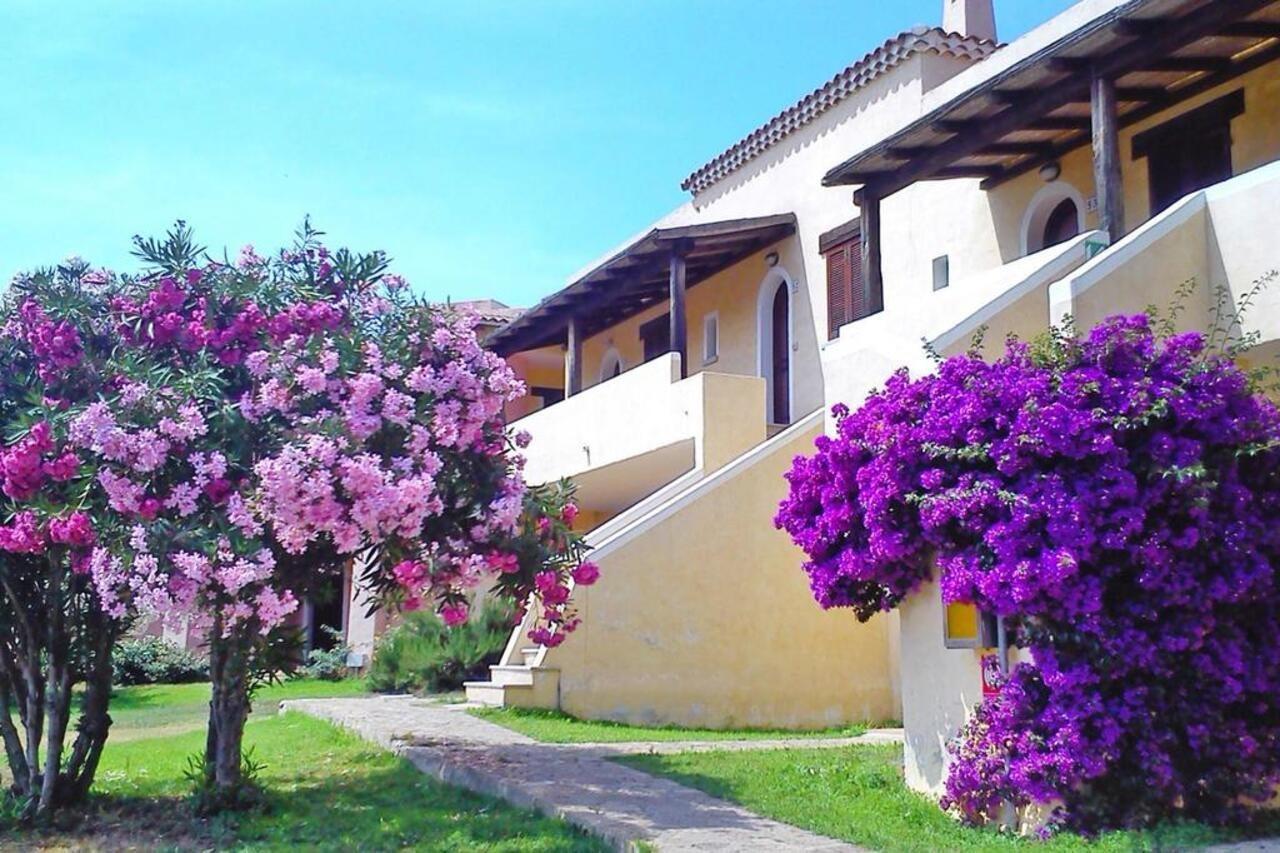 Le Corti Di Marinella Aparthotel Маринела Екстериор снимка