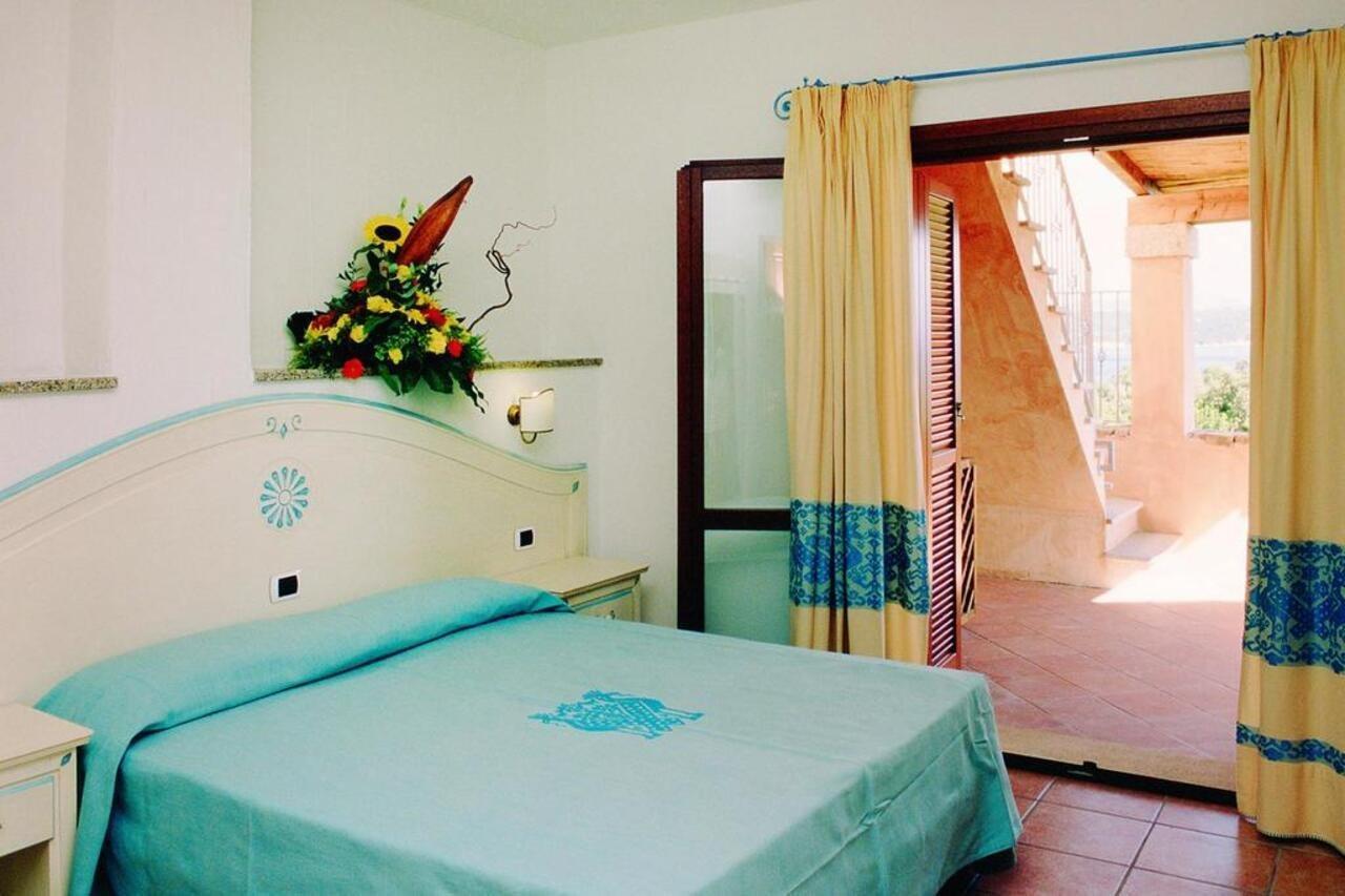 Le Corti Di Marinella Aparthotel Маринела Екстериор снимка