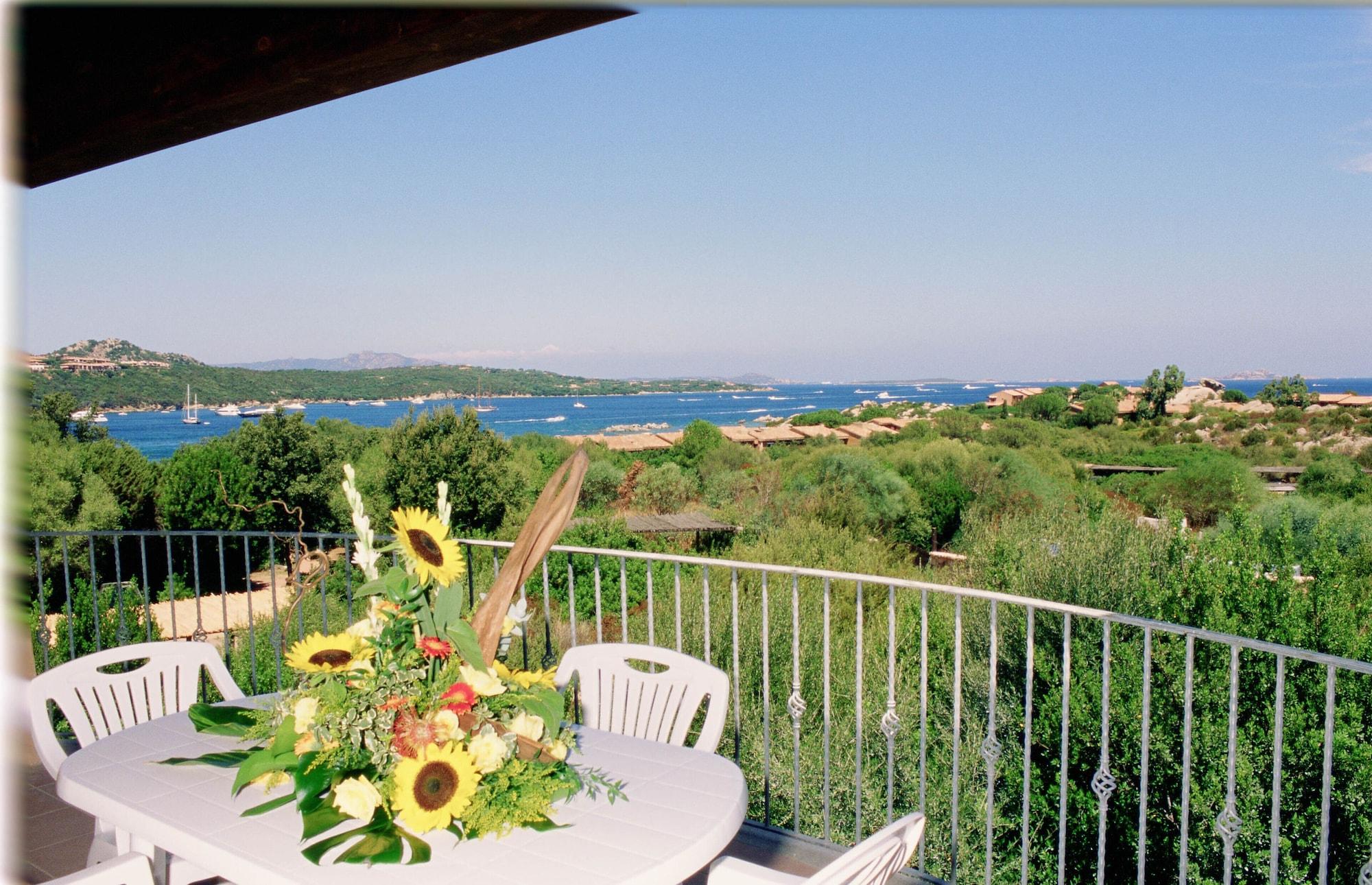 Le Corti Di Marinella Aparthotel Маринела Екстериор снимка