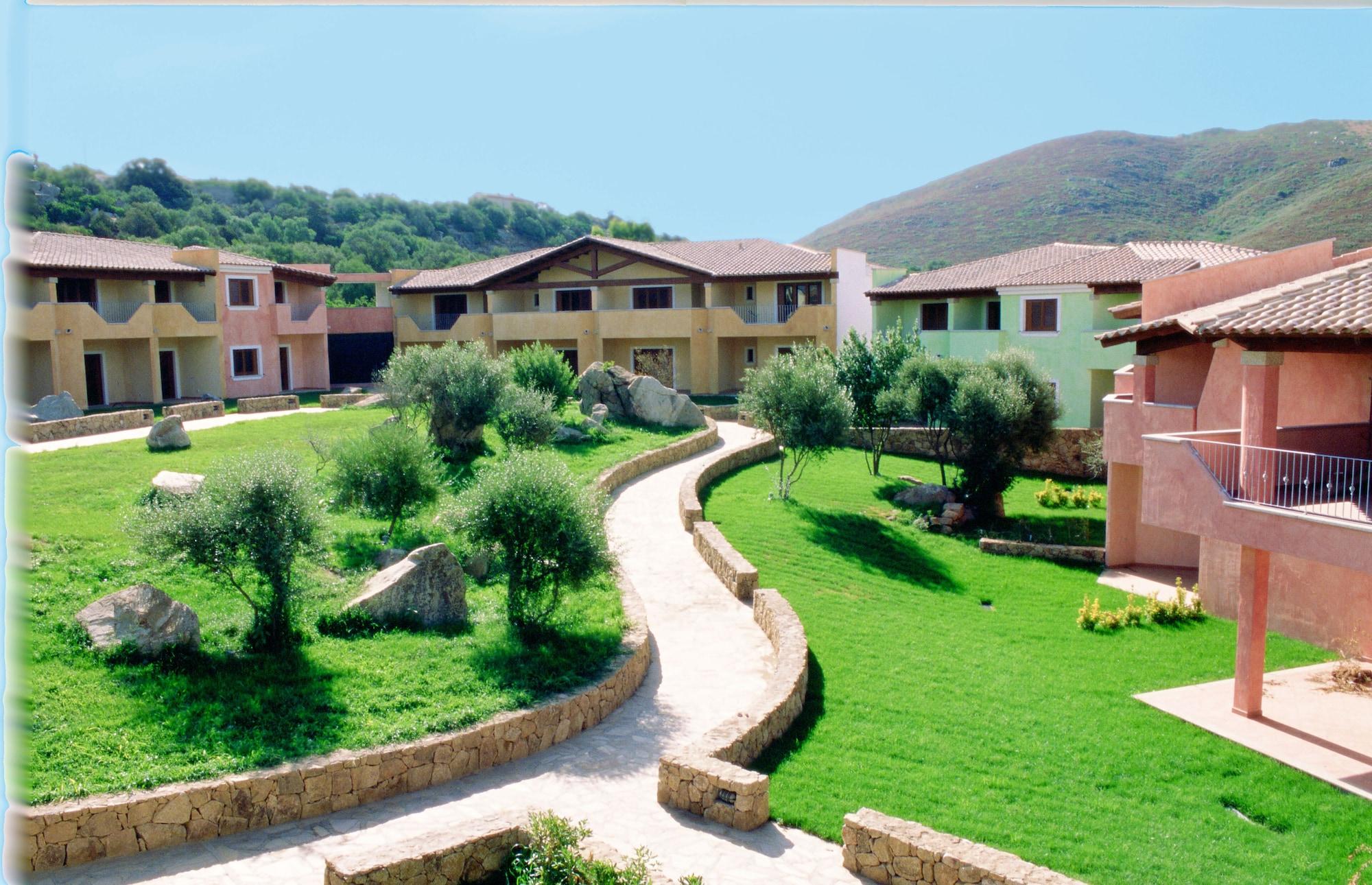 Le Corti Di Marinella Aparthotel Маринела Екстериор снимка