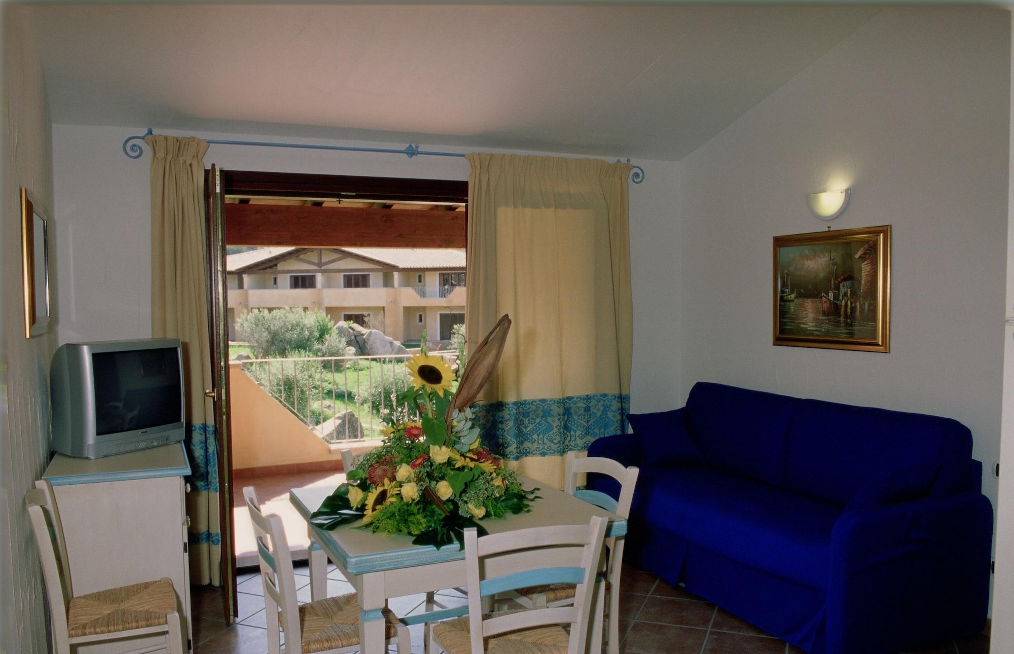 Le Corti Di Marinella Aparthotel Маринела Екстериор снимка