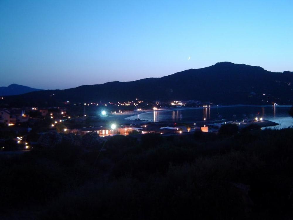 Le Corti Di Marinella Aparthotel Маринела Екстериор снимка