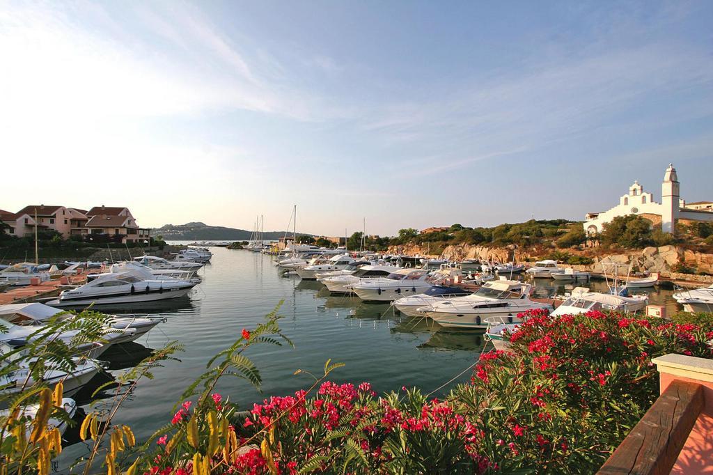 Le Corti Di Marinella Aparthotel Маринела Екстериор снимка