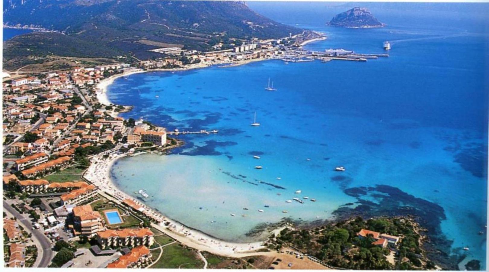 Le Corti Di Marinella Aparthotel Маринела Екстериор снимка