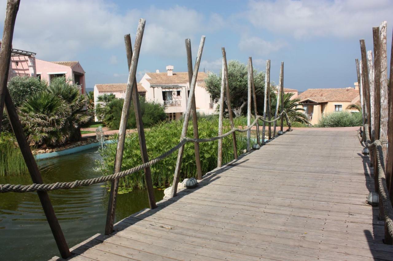 Le Corti Di Marinella Aparthotel Маринела Екстериор снимка